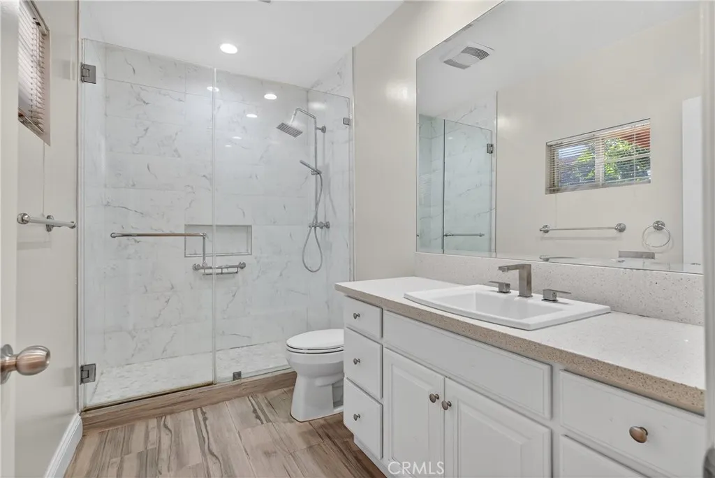 1014 Maple Avenue, Torrance, California 90503 home-pic-27